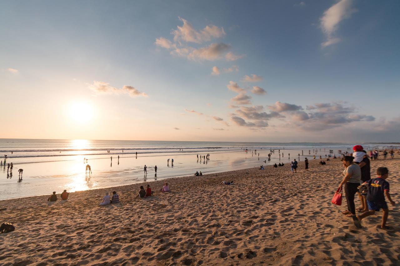 Ab Hotel Kuta By Agata Buitenkant foto
