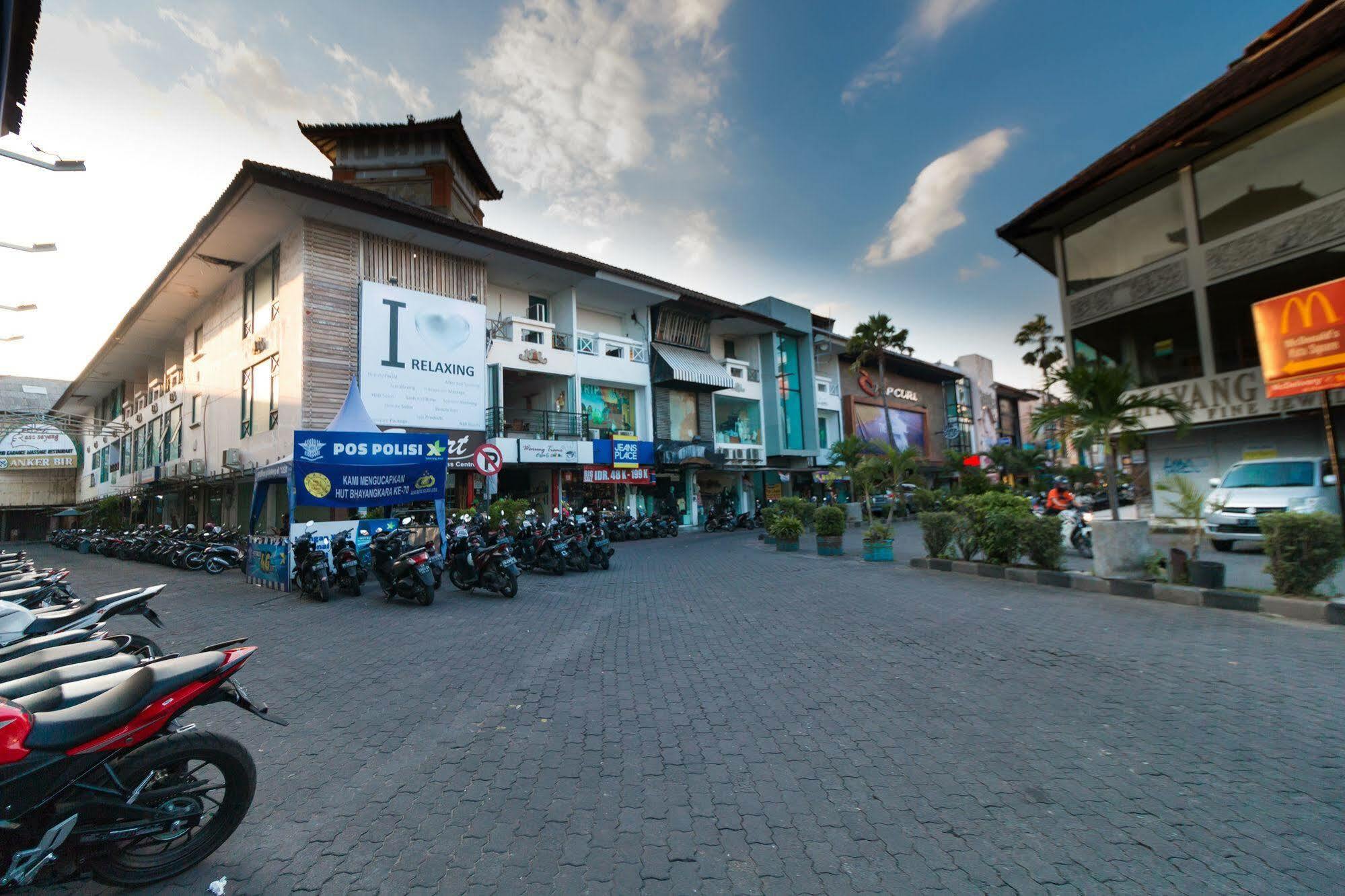 Ab Hotel Kuta By Agata Buitenkant foto